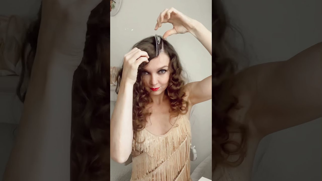 Friday Feature} Seriously Great Gatsby 20s inspired hair & make up tutorial  - Part I | Rambut panjang, Rambut indah, Gaya rambut zaman dulu